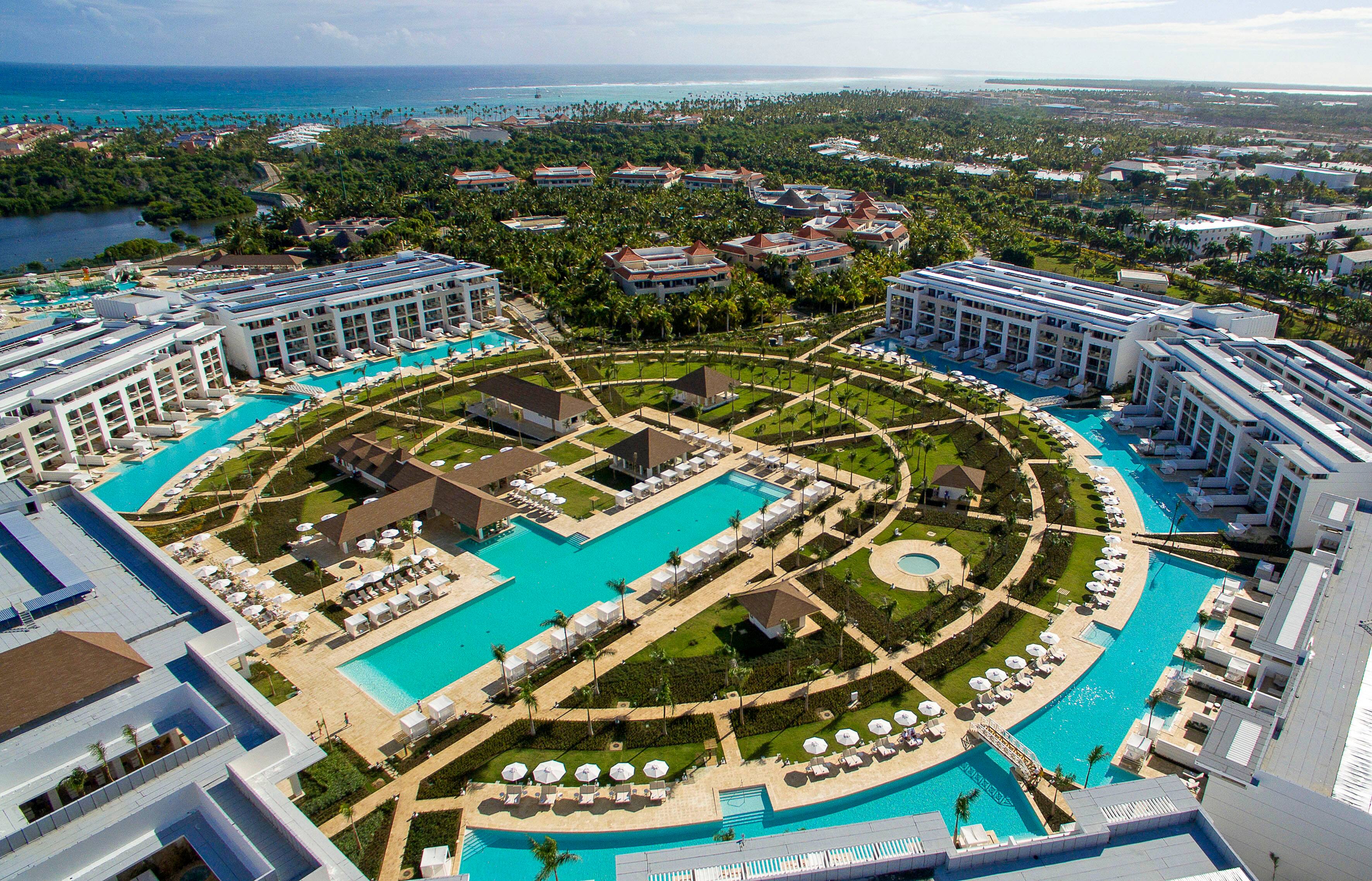 Falcon's Resort All Suites formerly Paradisus