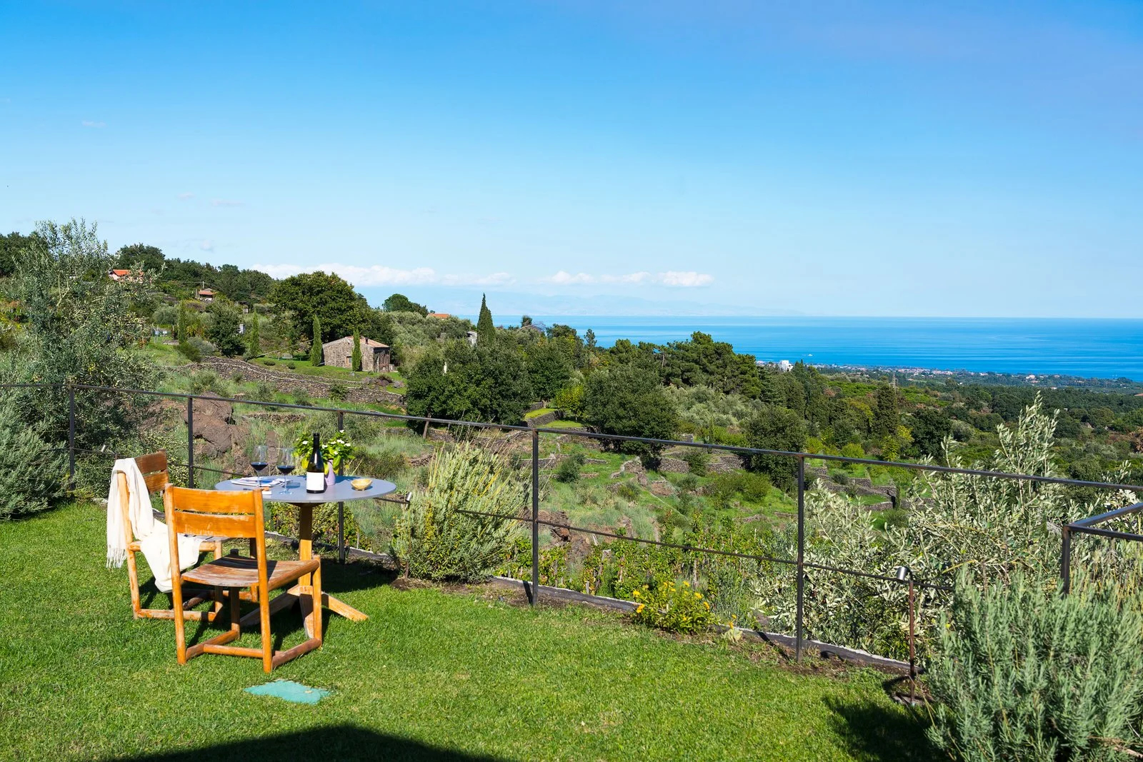 Monaci Delle Terre Nere